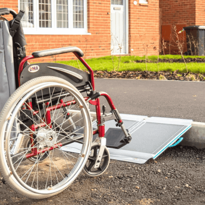 Aerolight Kerb Ramp – Lightweight Portable 2ft Ramp with Bag (Up to 55 Stone)