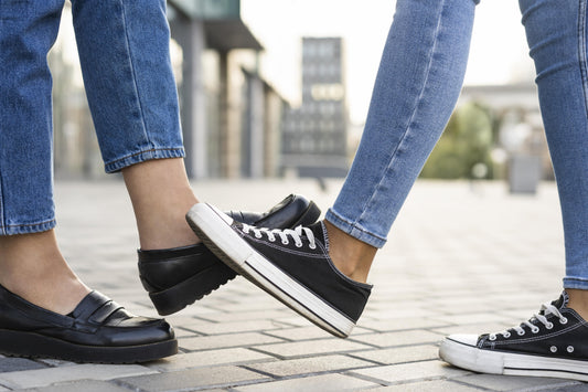 13 Best Shoes for Flat Feet, According to Doctors