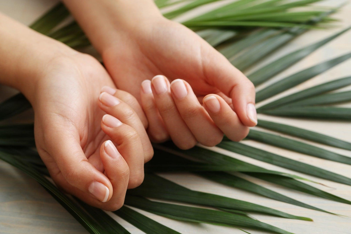 Are white spots on nails a sign of vitamin deficiency? - welzo