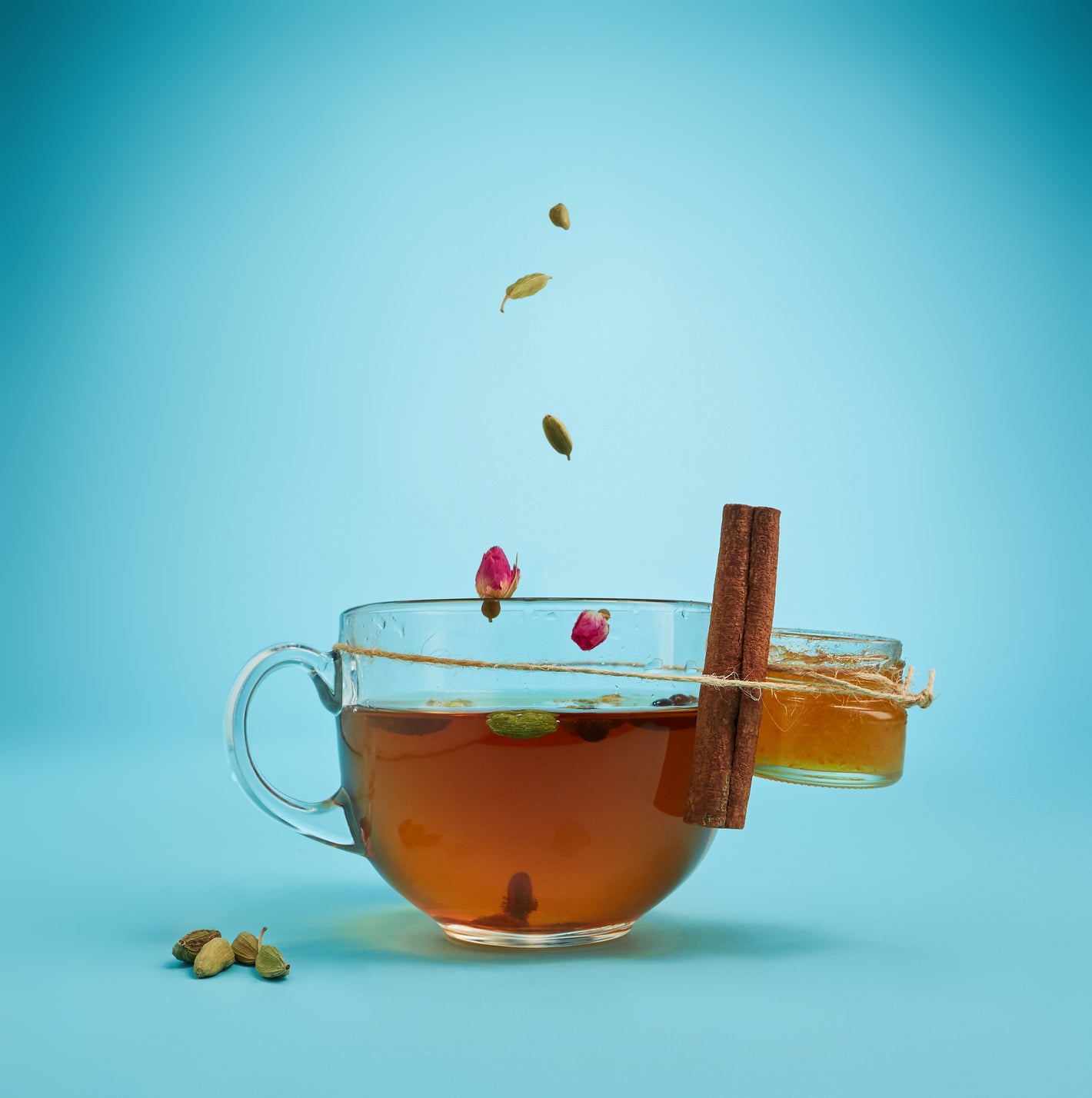 12 Best Teas for Sore Throat to Help You Get Through Winter