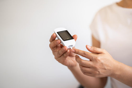 How does a Blood Sugar Testing Kit Work? - welzo