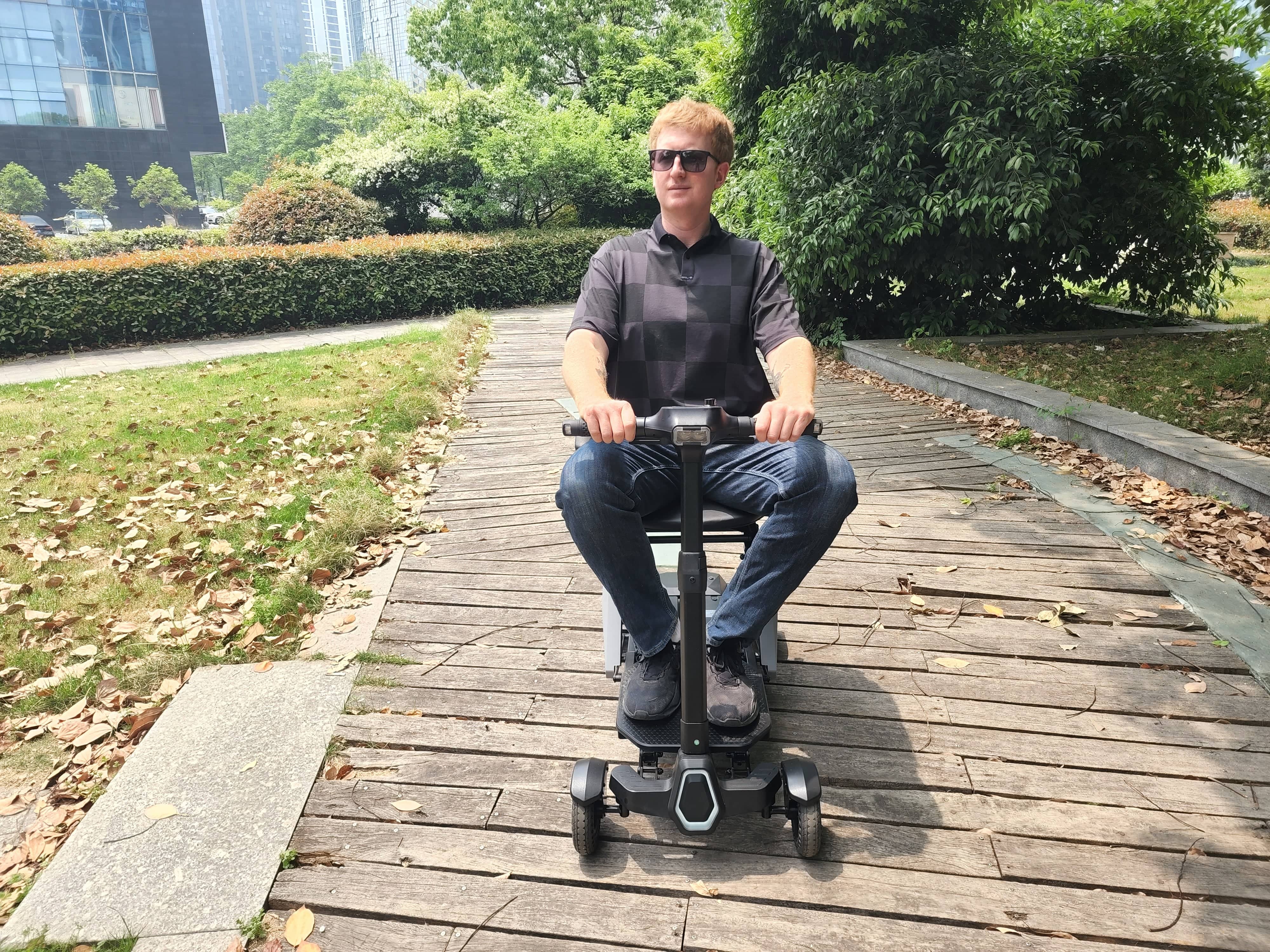 Welzo Veloce Auto automatic folding mobility scooter