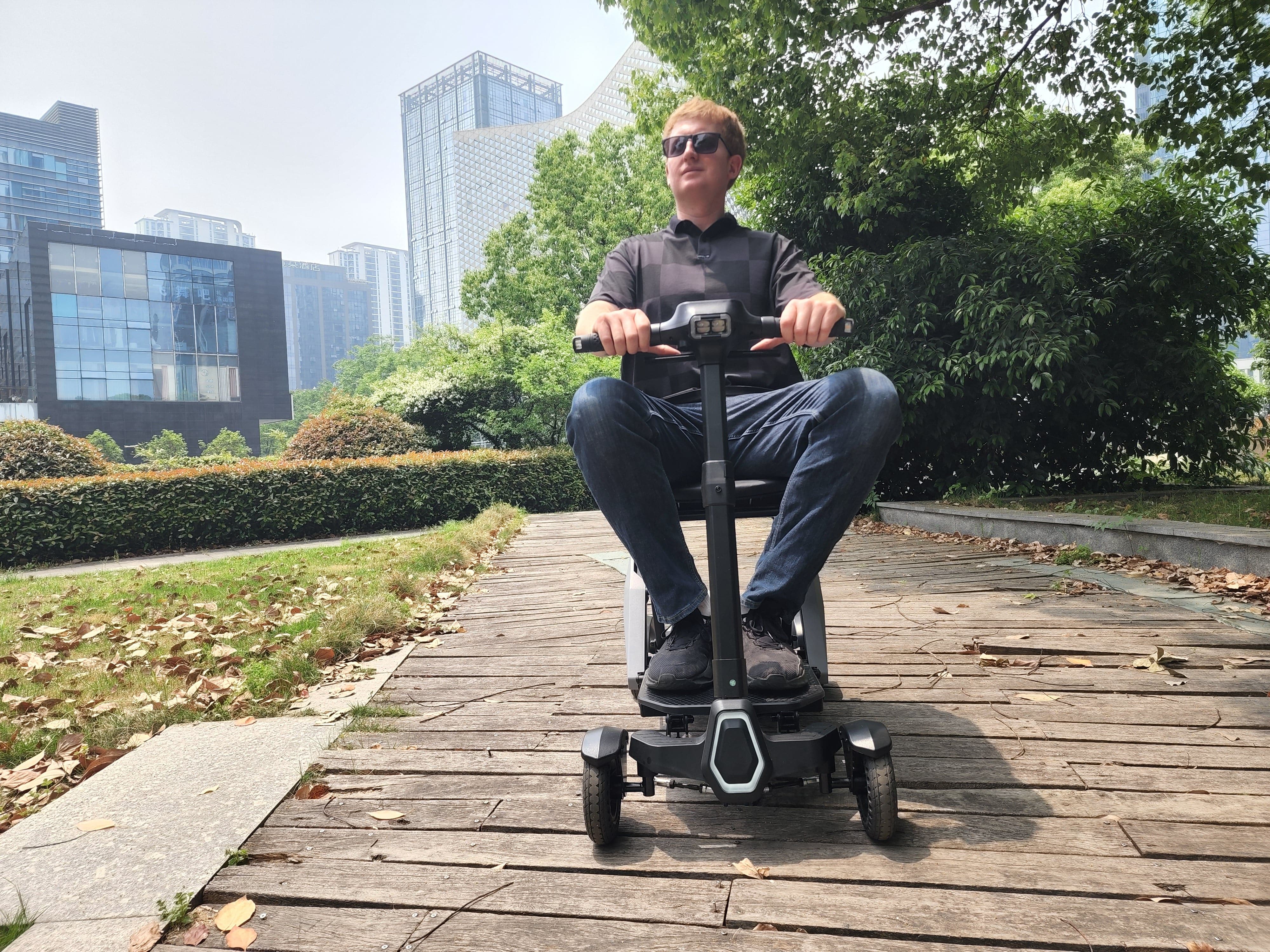 Welzo Veloce Auto automatic folding mobility scooter