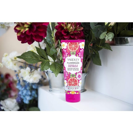 Yardley London Flowerazzi Magnolia and Pink Orchid Exfoliating Body Scrub