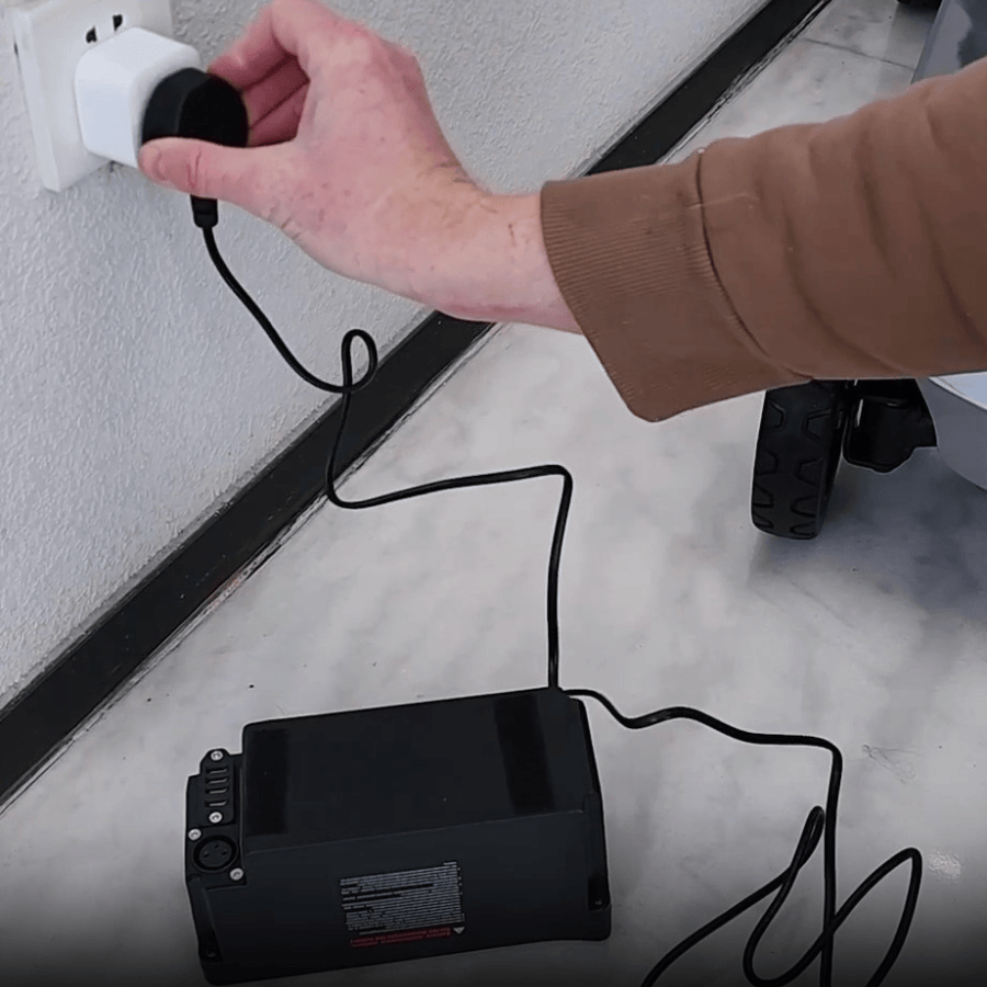 Welzo FreeFold X Raptor Replacement Lithium Battery – 10.4Ah – image 2