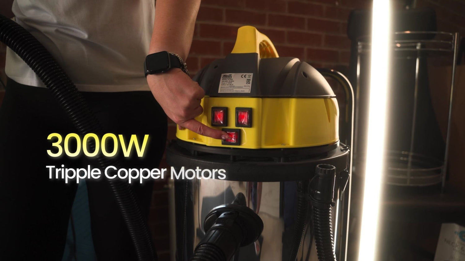 15 PS 420 cc 102 mm Benzin-Holzhäcksler und Häcksler