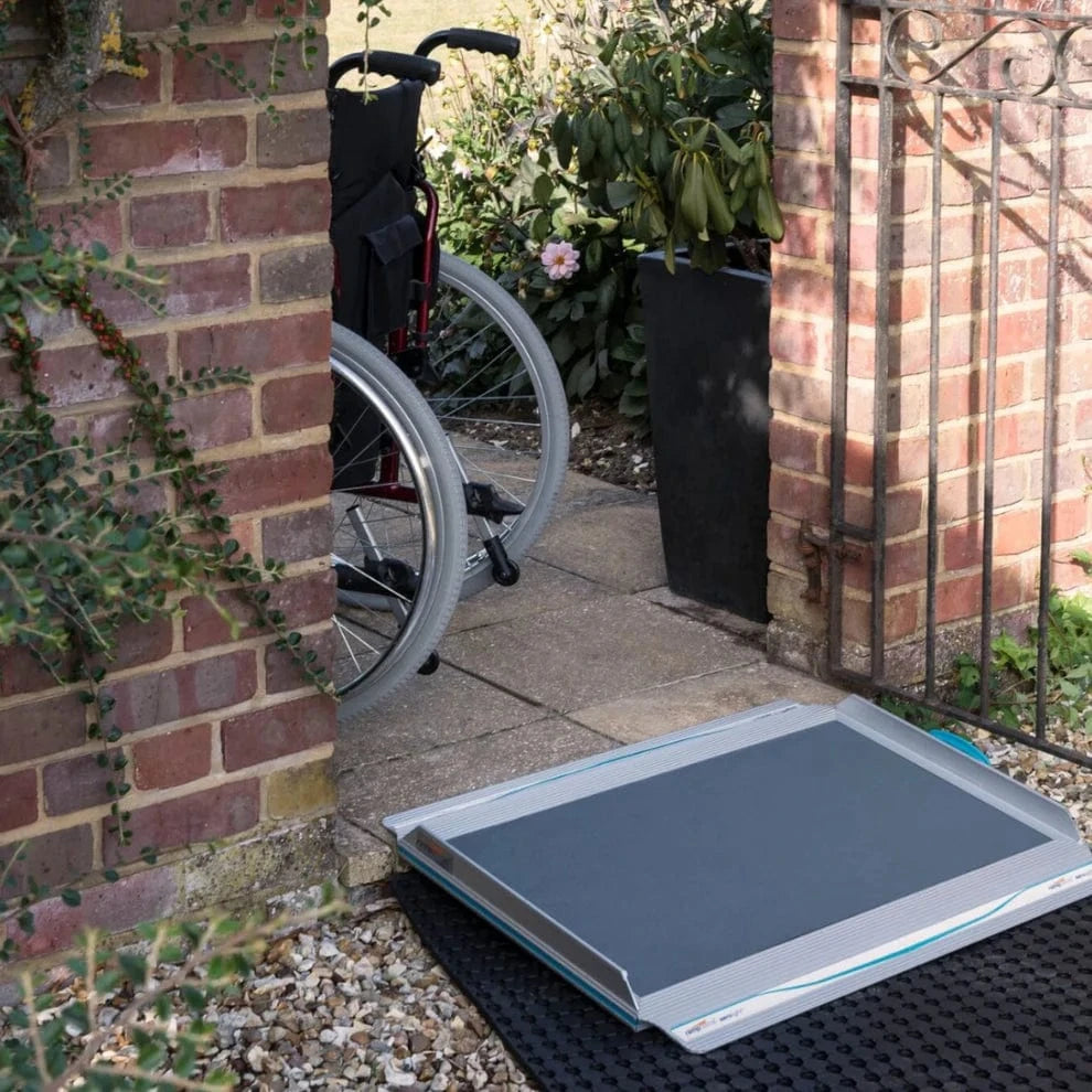 Aerolight Lifestyle Πολλαπλών πτυσσόμενων ράμπας-Premium Multi-Folding Portable Ramp Beharchair (αντίγραφο)
