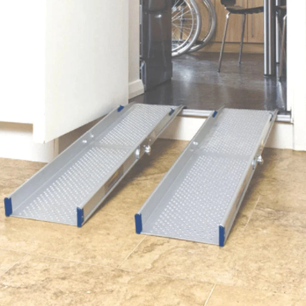 Rampa del canale pieghevole ultraleggero - Rampe in alluminio portatili per sedie a rotelle e scooter mobilità (110 cm - 200 cm)